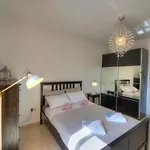Appartement Charming 2 Bedroom Close To Junior College Etus1-1