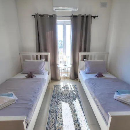 Charming 2 Bedroom Close To Junior College Etus1-1 * Msida